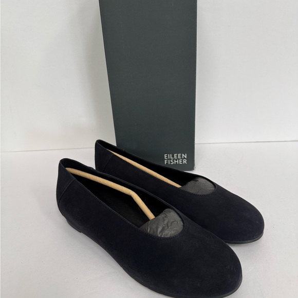 Eileen Fisher Women's Classic Black Flats - Picture 1 of 7